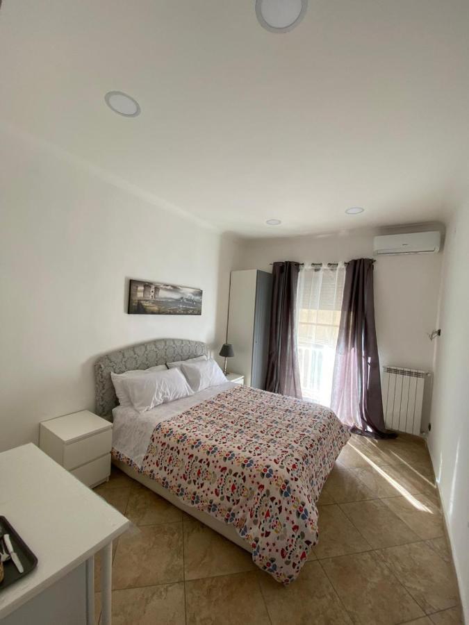 Falu Napoli Centro Camera Con Cucina E Bagno Privato Otel Dış mekan fotoğraf