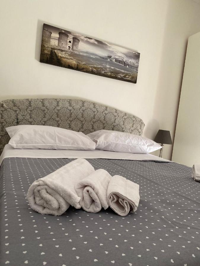 Falu Napoli Centro Camera Con Cucina E Bagno Privato Otel Dış mekan fotoğraf